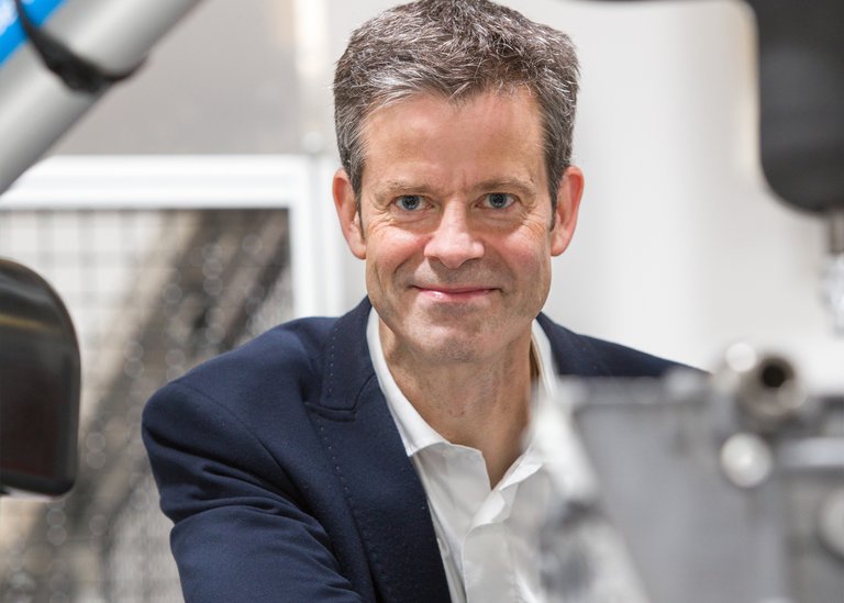 Dr. Matthias Strickrodt
